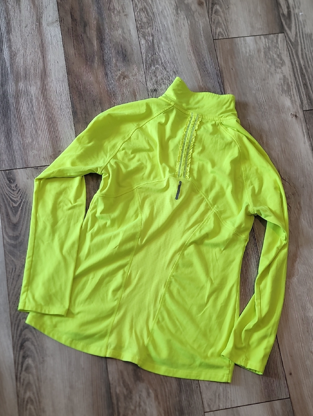 Fun Athletic Top - Picture 3 of 4